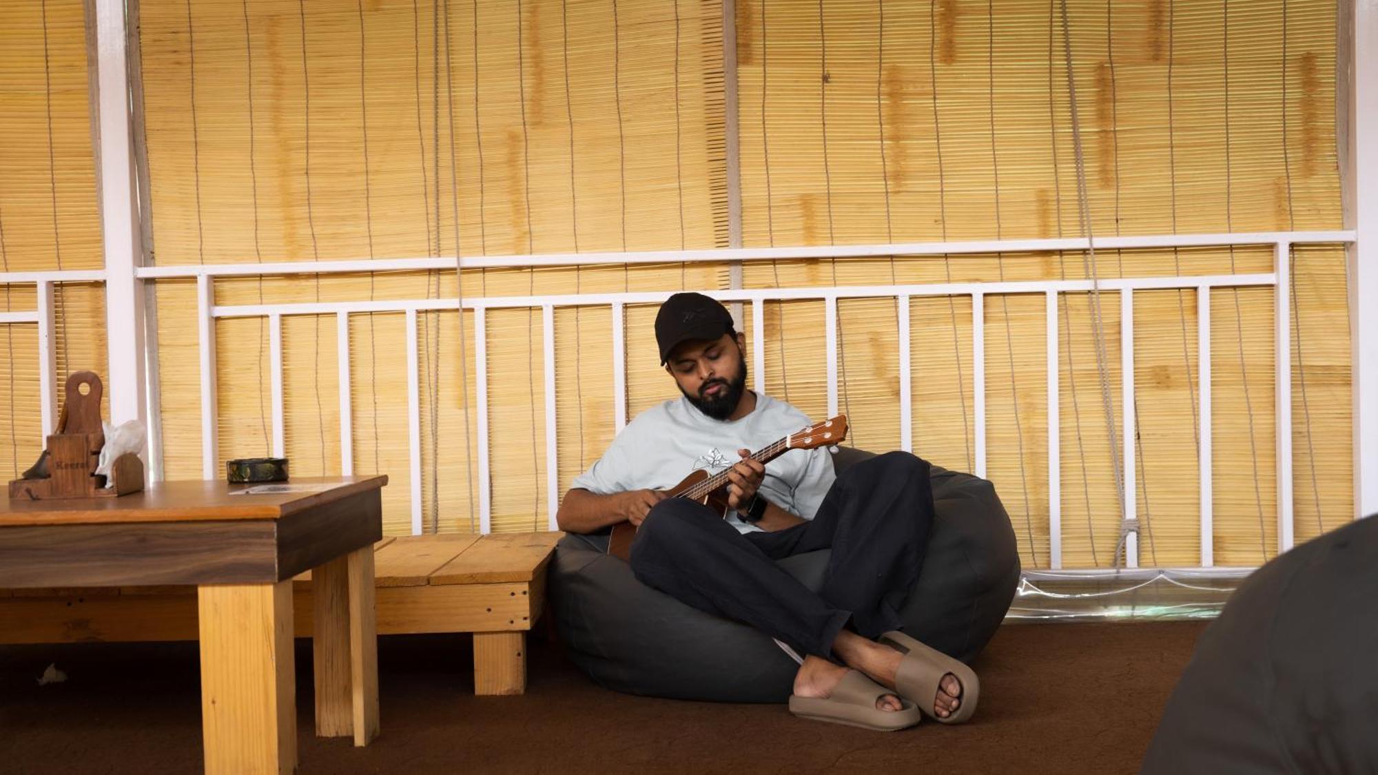 The Rare One'S Mukteshwar - Resort & Cafe エクステリア 写真