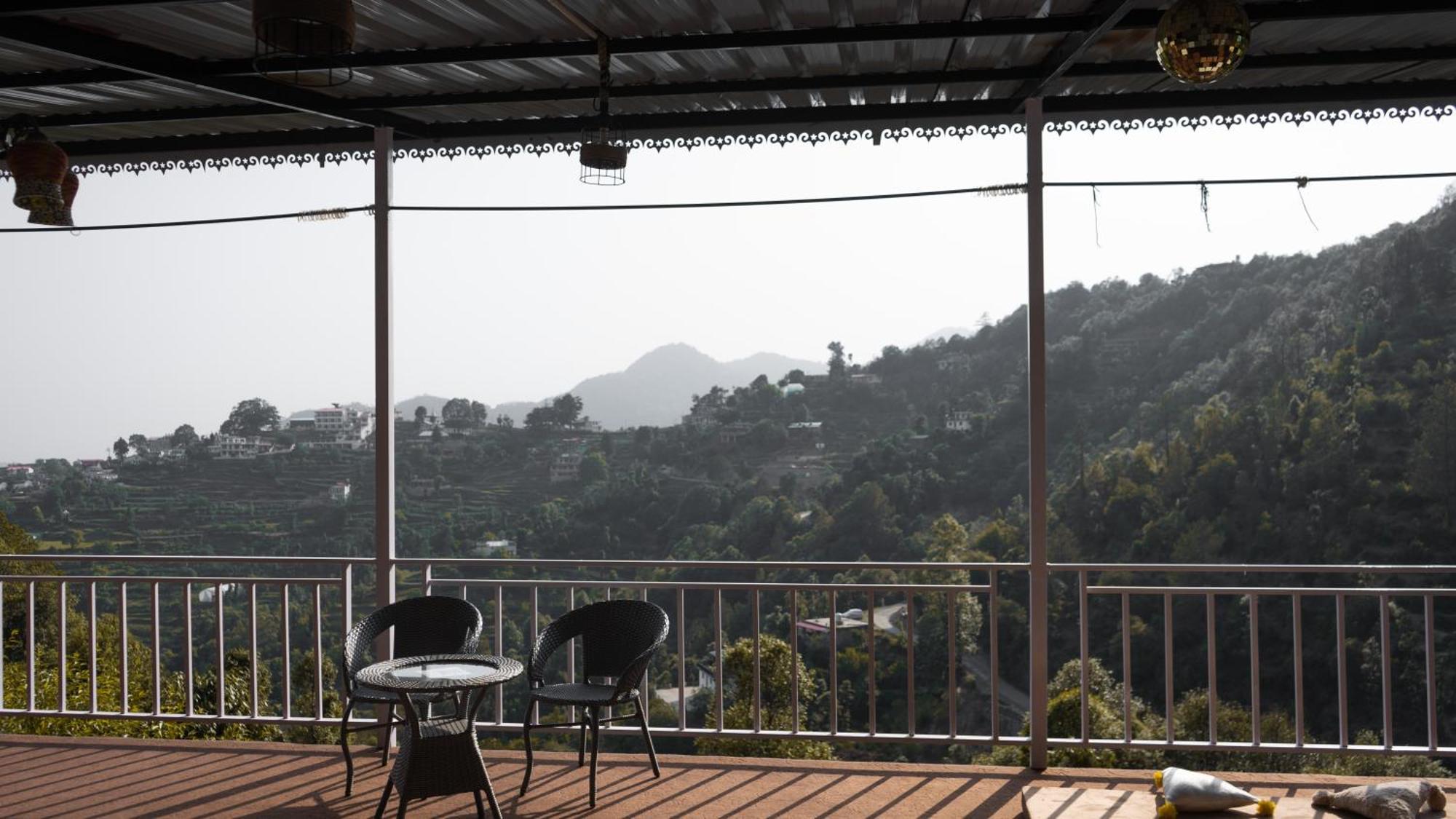 The Rare One'S Mukteshwar - Resort & Cafe エクステリア 写真