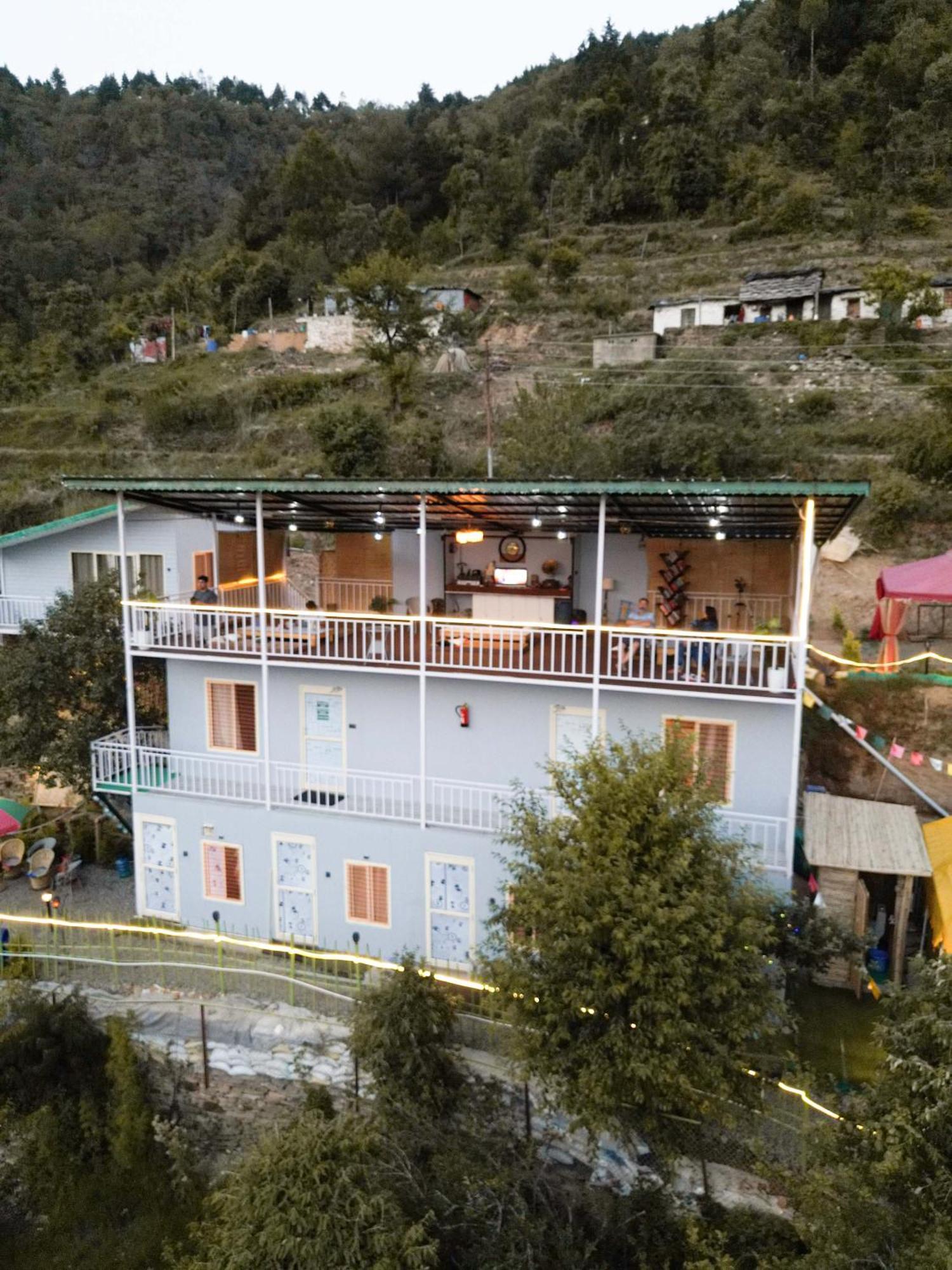 The Rare One'S Mukteshwar - Resort & Cafe エクステリア 写真