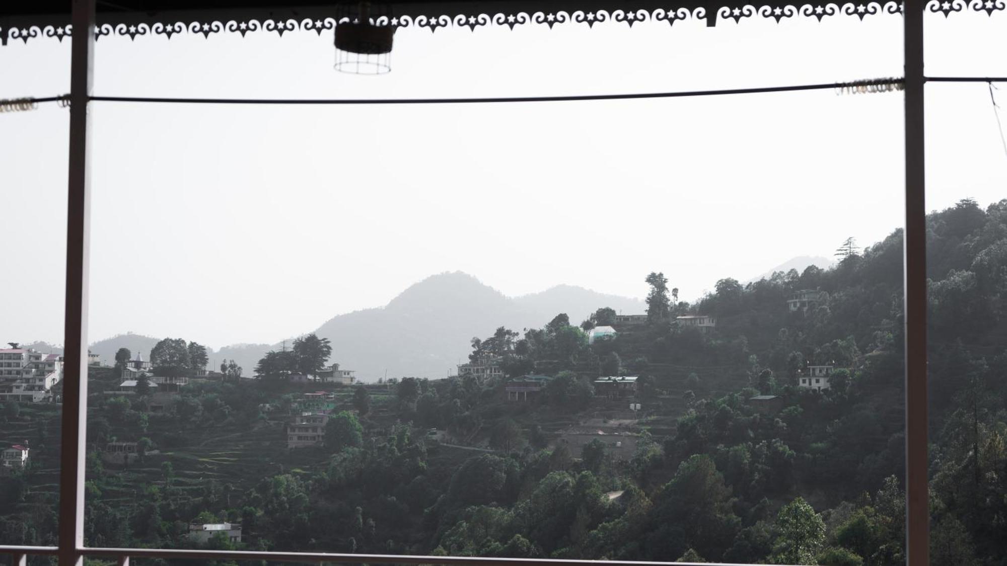 The Rare One'S Mukteshwar - Resort & Cafe エクステリア 写真