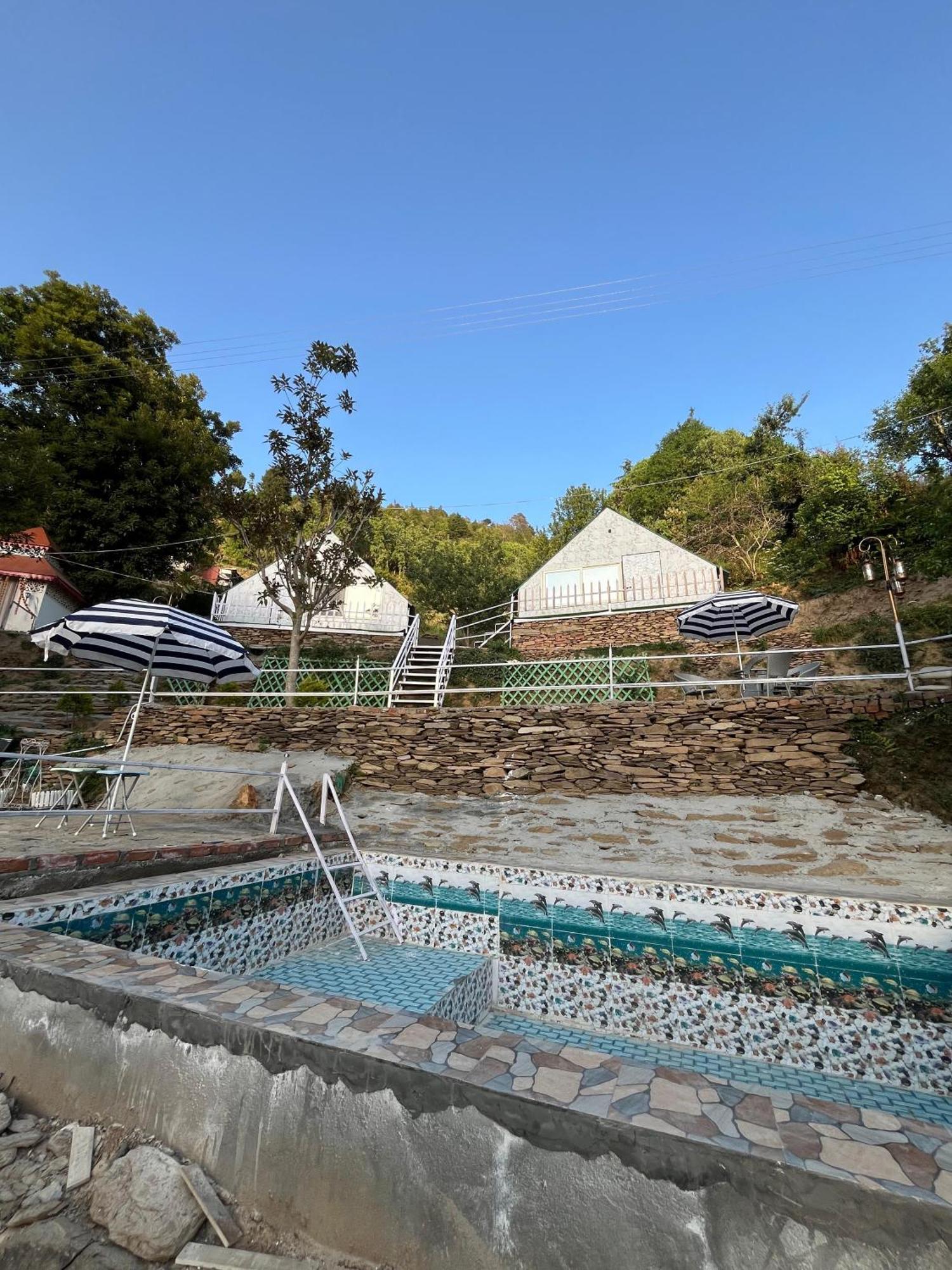 The Rare One'S Mukteshwar - Resort & Cafe エクステリア 写真